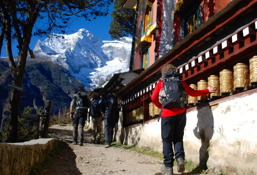Everest Base Camp - Ett av flera kloster vi vandrar förbi