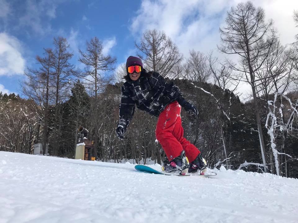 Radha Lama kör snowboard i Japan 2018