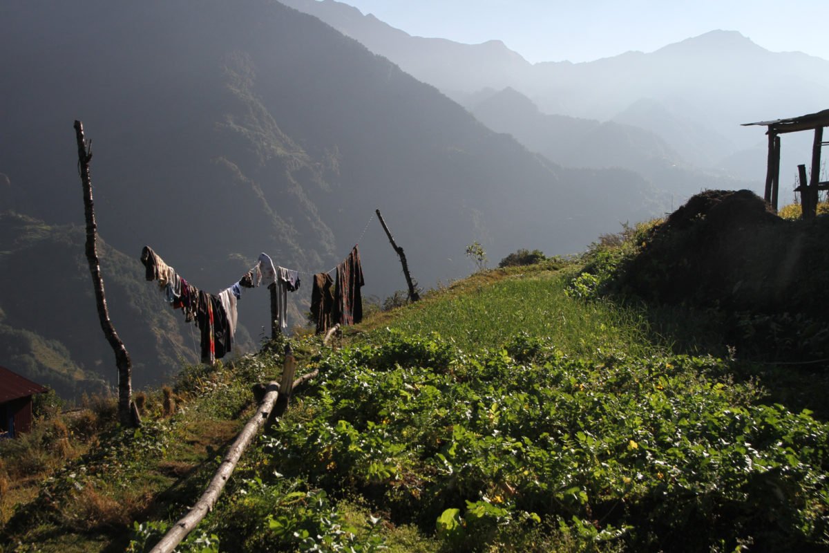 vy i en by på trekking i Nepal